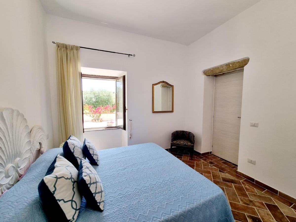 Apartamento Stazzo San Teodoro La Quercia Piscina Condivisa Exterior foto